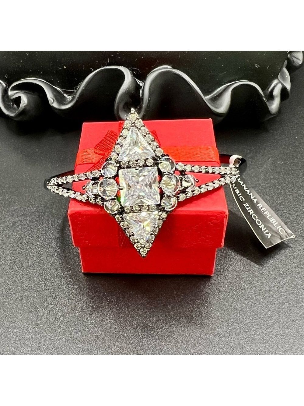 Stunning Banana Republic Edwardian Bracelet w/ Round Square and Triangular CZs - Picture 6 of 11